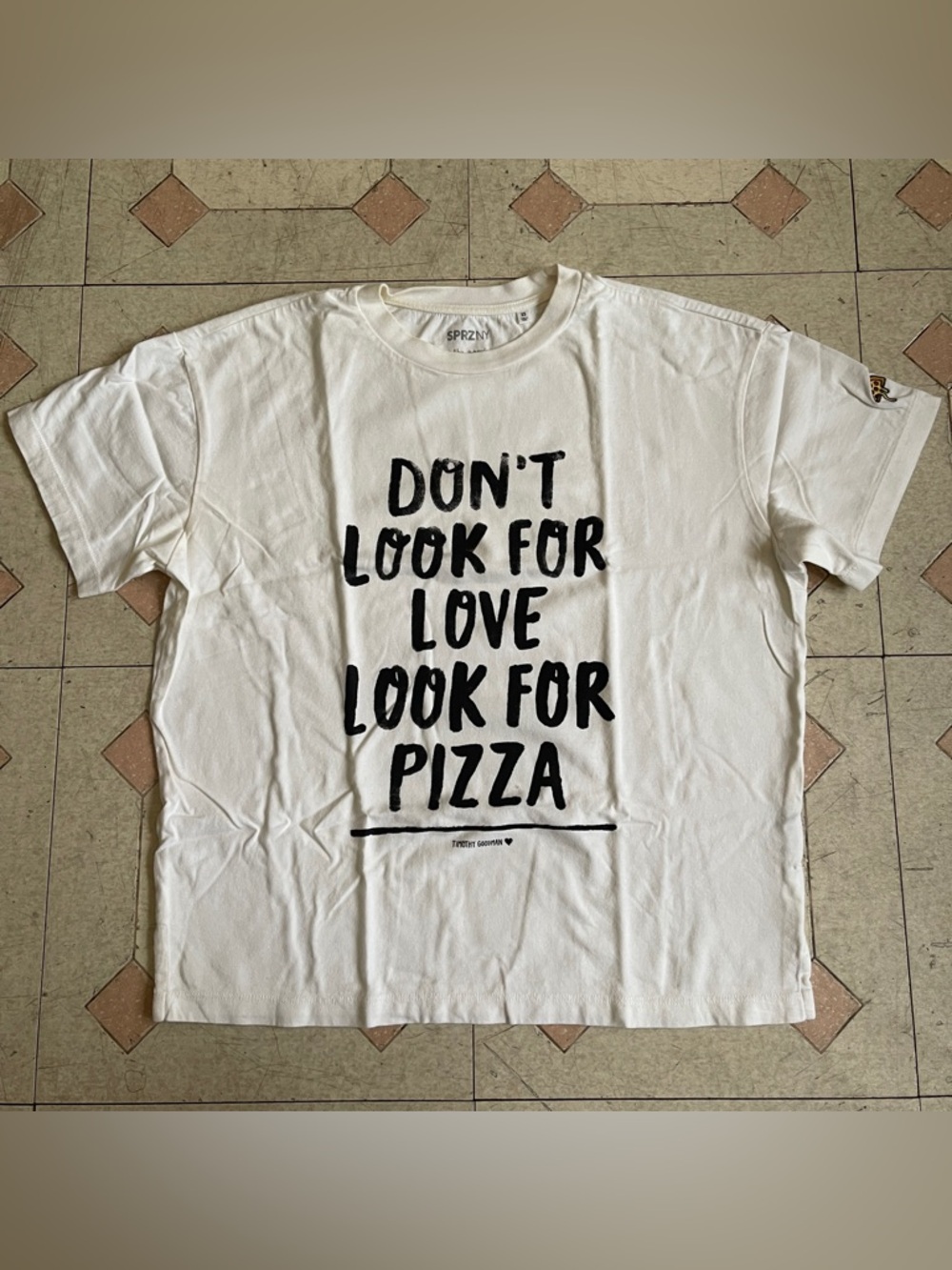 Uniqlo Timothy Goodman Pizza Graphic Tee